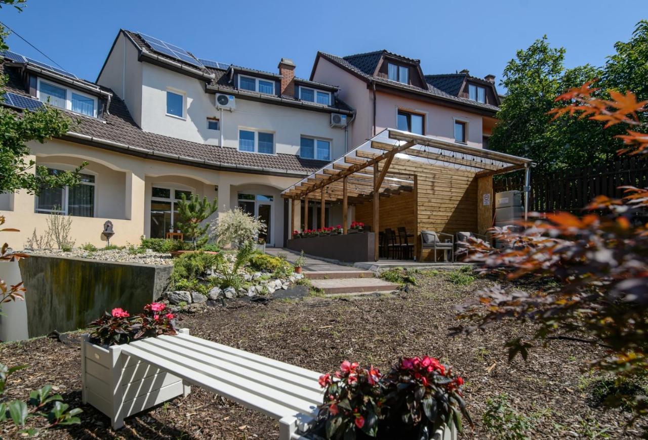Hotel Illaberek Panzió Eger Exterior foto